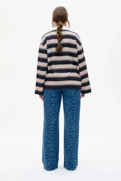 Baum und Pferdgarten Jeanne shirt from | Savannah Football Best