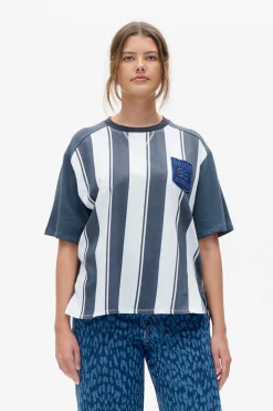 Baum und Pferdgarten Juul T-shirt from | Baritone Blue Football Clearance