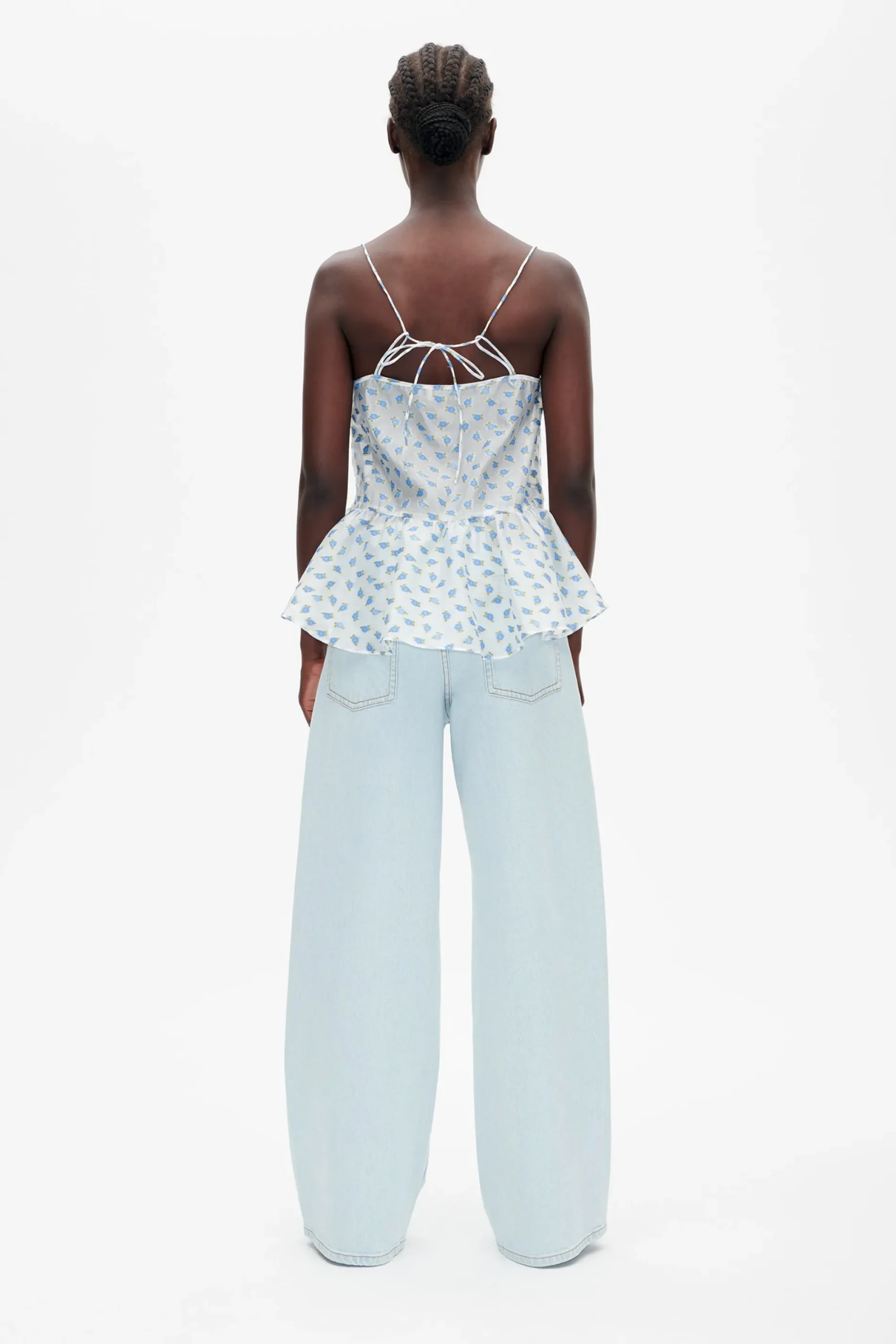 Baum und Pferdgarten Meis top from | Petit Azurine Flower Online